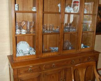 Very Nice LARGE China Cupboard Cabinet