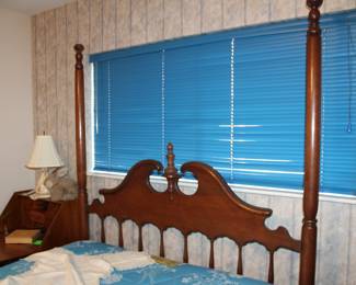 Federal four-poster (full size)