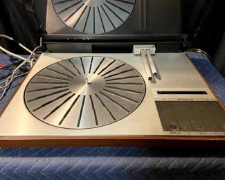 B&O 4002 Unit #2: Powers on, arm moves, platter spins using buttons