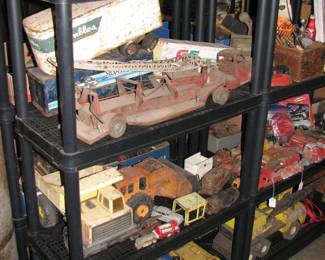vintage tin and other toys