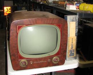 vintage tv, crt tested good