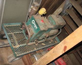 Generator, metal wagon.