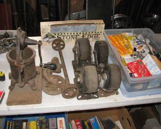 Metal wheel,rubber wheels, automotive books, small lard press