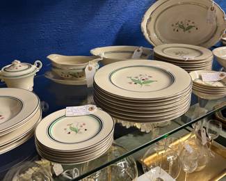 Syracuse china corabel pattern 1949-1967 platinum trim set. Dinner plates, salad plates, bread/desert plates, rimmed soup bowls, fruit/berry bowls, serving bowls, etc. 