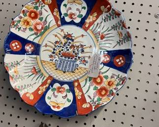 Large Scalloped 19th C Imari Charger $150