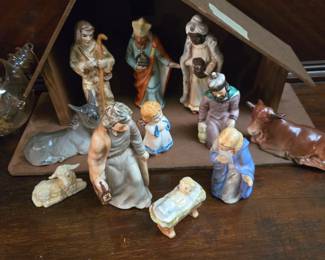 Vintage Hummel Nativity Scene 12 pc Set w/ star & tag
