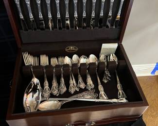 Reed & Barton Sterling Silver flatware service for 12 with serving pieces - Savannah pattern