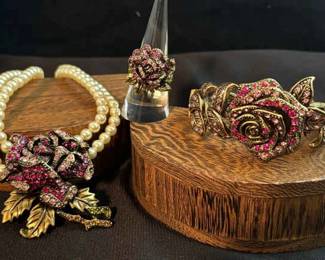 Heidi Daus Rose Pendant Necklace Ring And Bracelet