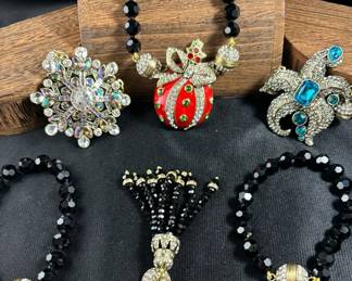 Heidi Daus Holiday Magnetic Pendants And Necklace