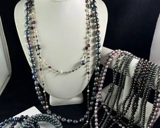 Blue And Purple Tone Pearl Necklaces