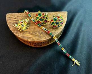 Joan Rivers Classic Collection Bracelet Bee Pin And Earrings