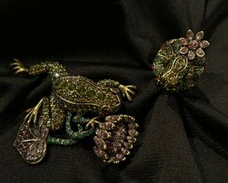 Heidi Daus Large Frog Brooch And Ring
