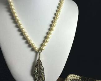 Heidi Daus Pearl And Crystal Leaf Necklace And Bracelet