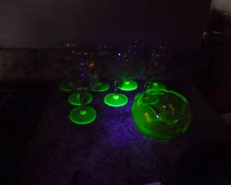 watermelon depression glass URANIUM under black light