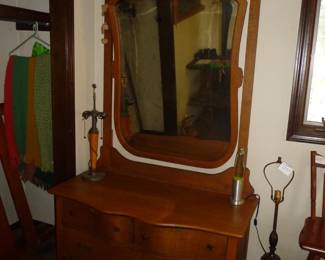 dresser .