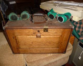 goggles / tool chest