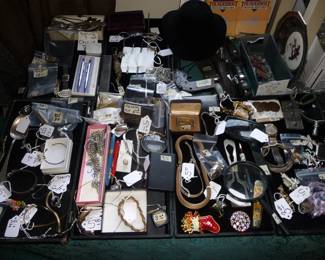 Smalls / watches / Jewelry