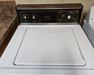 This old Kenmore washing machine is in excellent condition..hard to beat!