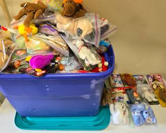 Huge tub of Beanie Baby's! Don't miss out when they come back!
