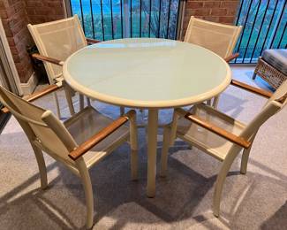 Mid Century Modern Triconfort Table and 4 Chairs, table has one leaf (not pictured)
