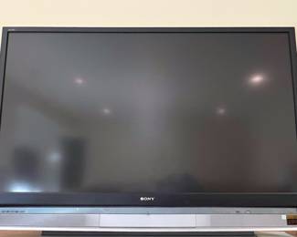 Sony KDS-60A2000 60” TV