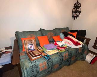 Twin Daybed with trundle