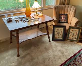 NICE ANTIQUE OAK TABLE