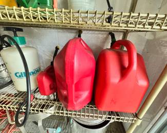 Gas cans 