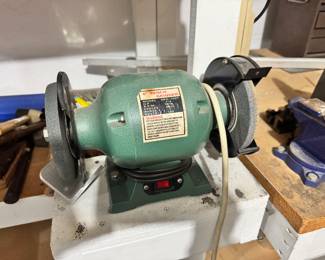 Bench grinder 