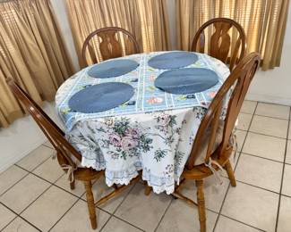 Table 4 chair 