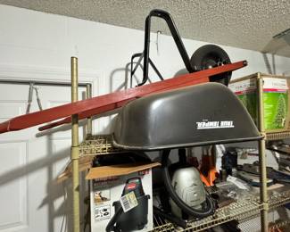 Wheel barrow 
