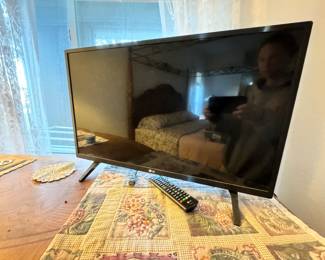 Nice tv great condition very smart 