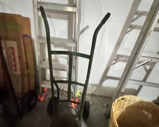 Dolly moving supply