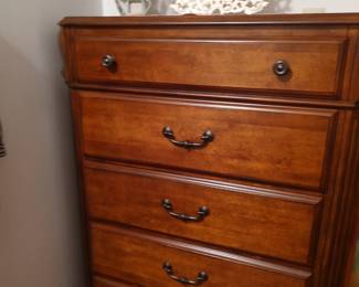 Chest of Drawers (has matching dresser)