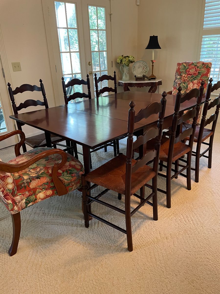 Dining table & chairs