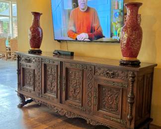 Antique Italian sideboard buffet