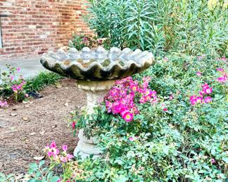 Concrete birdbath
