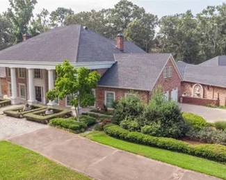 Susannah Hodges Real Estate and Photographer authorized use of this photo for this purpose