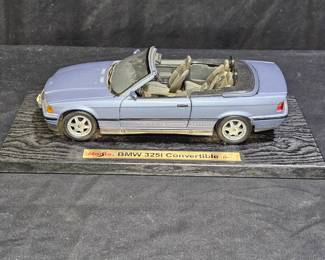 Maisto 1993 BMW 325i Convertible Display Car