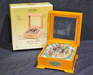 Gold Label Collection Silent Night Music Box