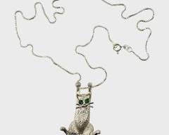 Fine Sterling Silver Figural Hanging Cat W/ Emerald Eyes On Italian 16 Box Link Chain Necklace
