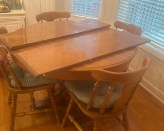 Kitchen table with 4 chairs