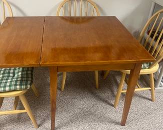 Retro table