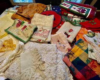 Lot 003-LR: Colorful Table Linen Assortment
