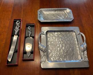 Lot 007-LR: Arthur Court Serving Pieces