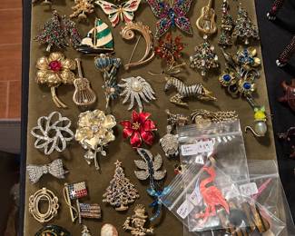 Brooches, including Lea Stein and Marion Godart Lucite Bracelets, Bakelite