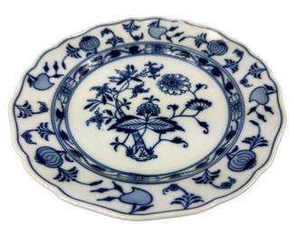 9.75" Vintage Meissen Blue Onion Dinner Plate Crossed Swords