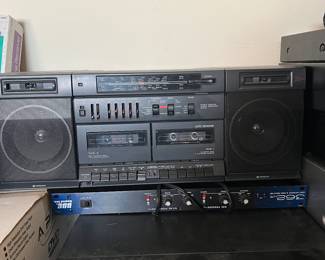 Hitachi boombox