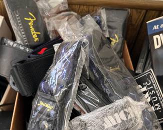 Lots of fender Guitar straps 