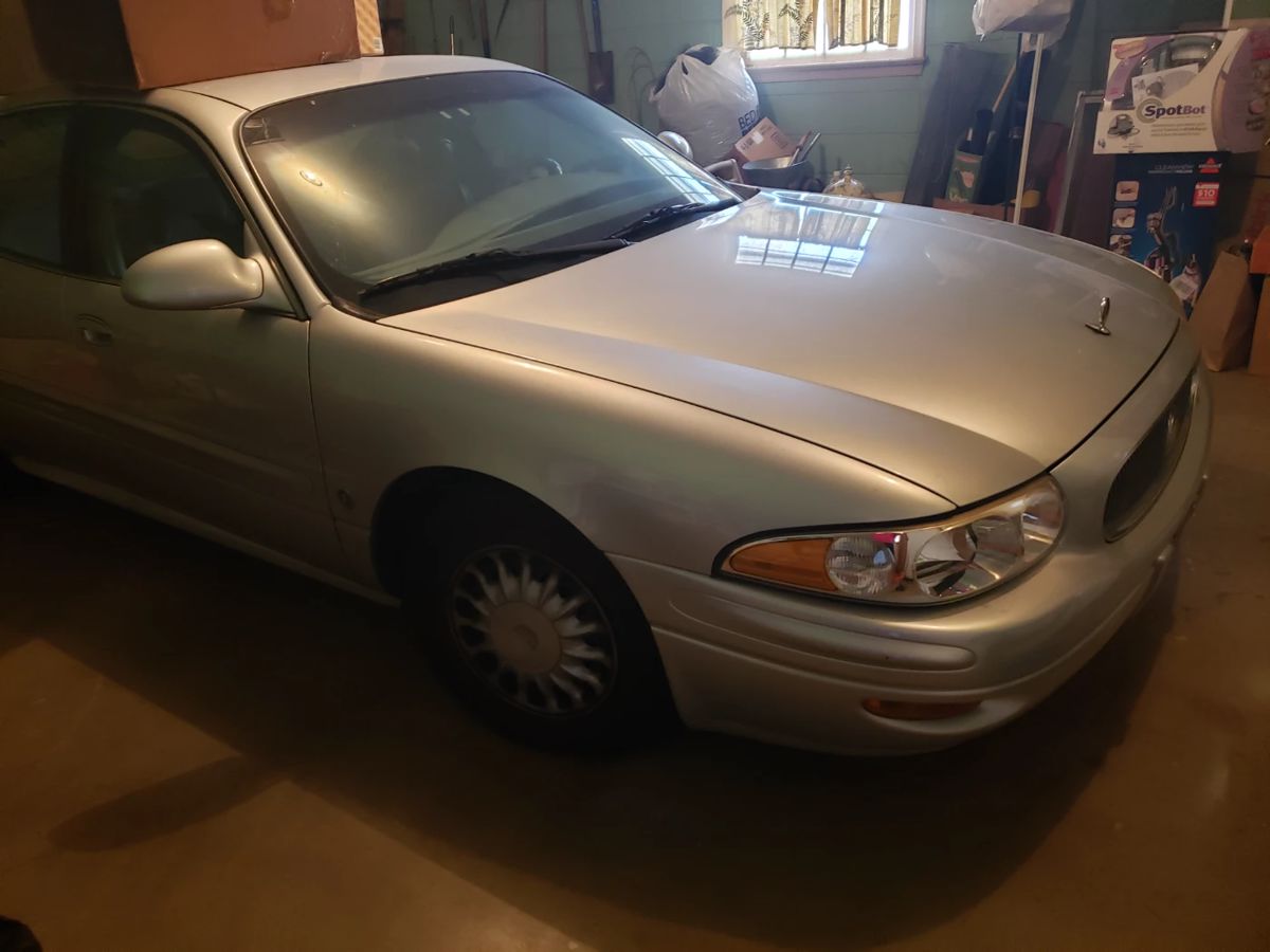 Buick, 2000, 4 . D Sedan, approx. 100,000 miles